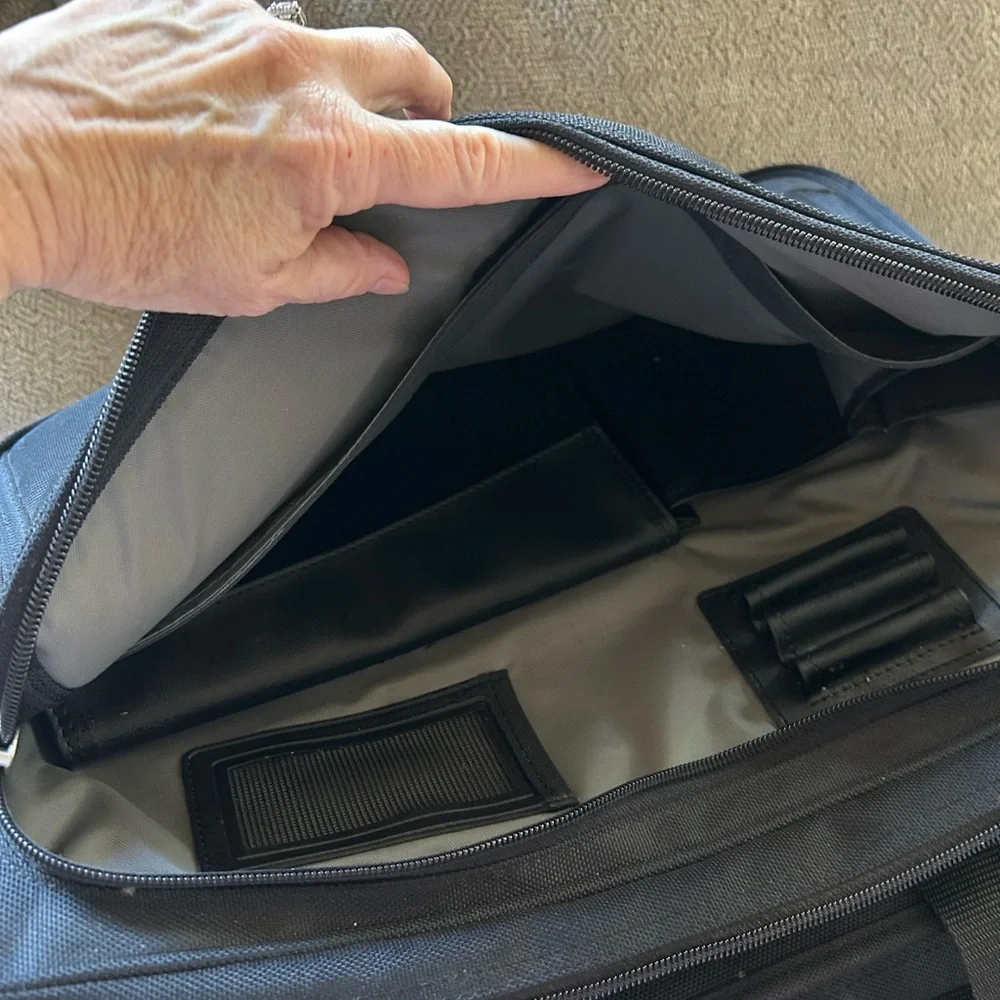 Dell Black Laptop Bag Soft Briefcase Office Lots of Storage
